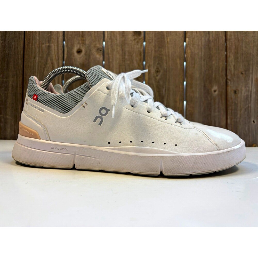On The Roger Women’s Low Top Lace Up Athletic Sneakers White/Gray Solid Shoe 9.5